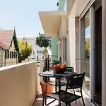 Lioua - 2 Bedrooms And Balcony In Lapa Лісабон