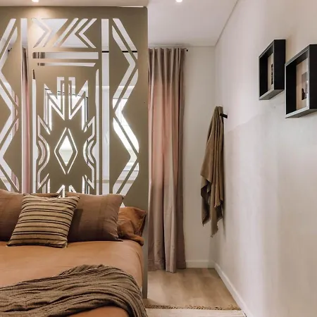 Lioua - 2 Bedrooms And Balcony In Lapa Лісабон