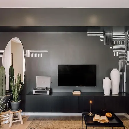 Lioua - 2 Bedrooms And Balcony In Lapa Lisbon