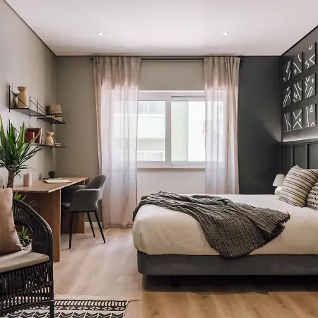 Lägenhet Lioua - 2 Bedrooms And Balcony In Lapa *