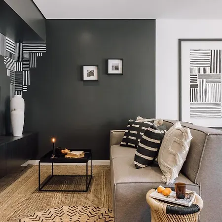 Lioua - 2 Bedrooms And Balcony In Lapa